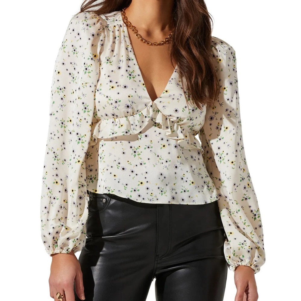 Astr Ivory Floral Print Blouse Size L Feminine pretty open back tie